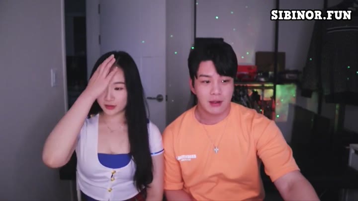 Seorang Eks Pramugari Cantik Live Ngewe Bersama Pacar