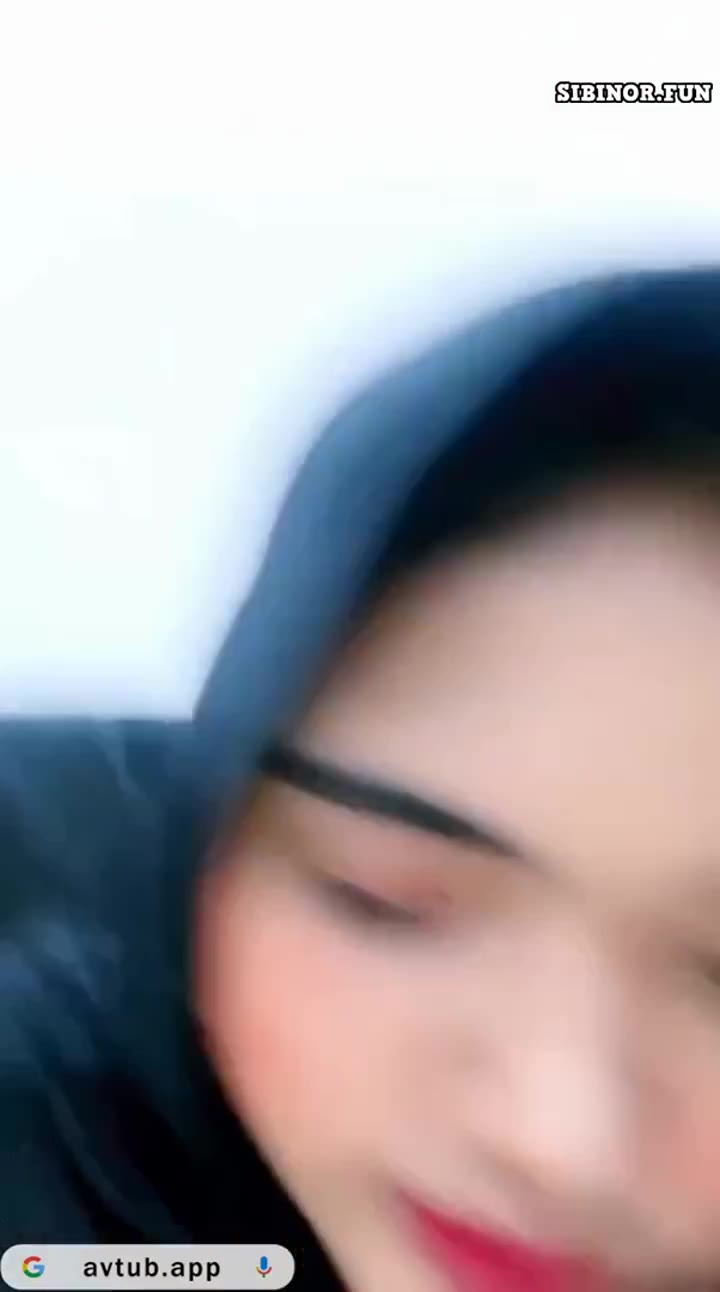 Xella Cewek Jilbab BBW Imut Pamer Barang Mewah