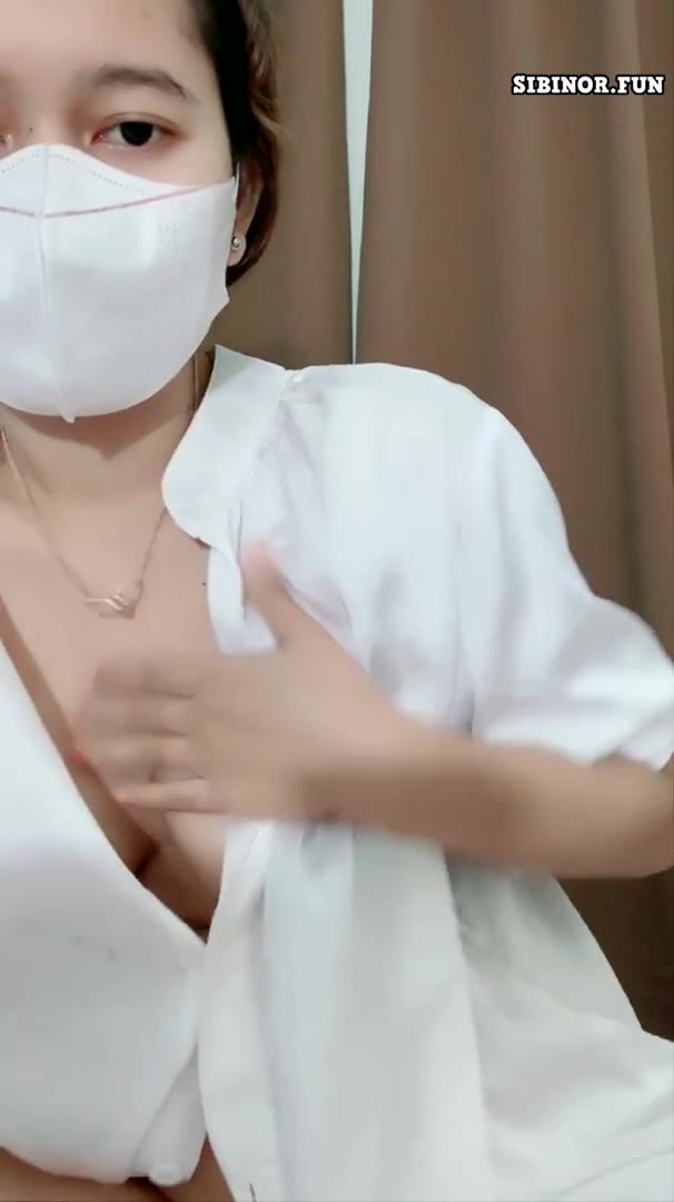 Memek Kak Molly Ngangkang Sambil Remas Nenen