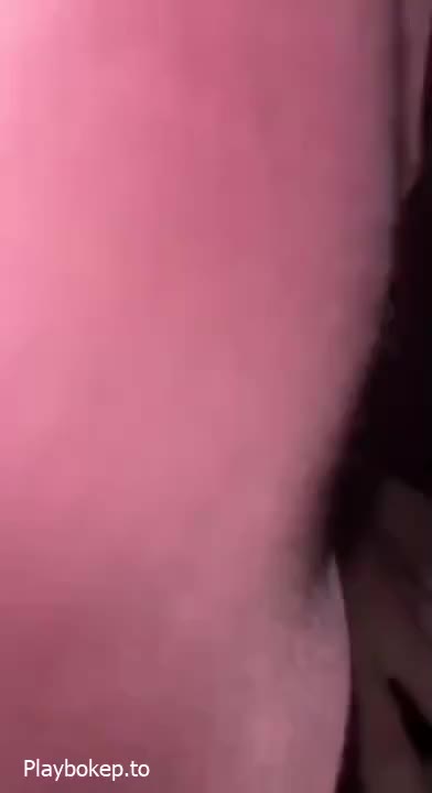 Jilbab ABG Pink di Mobil