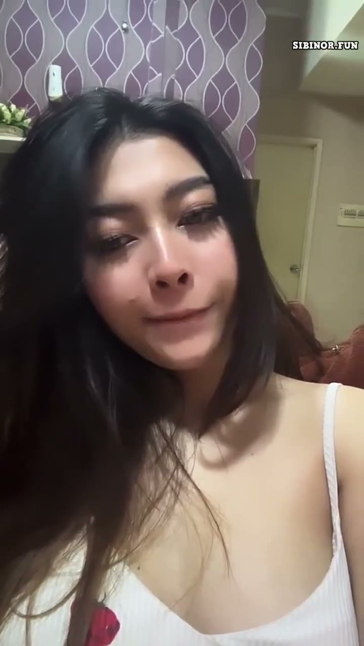 Bebyyla Semok Tanpa Bra Nekat Live di Instagram