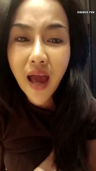Adellee Cakep Keliatan Uting Penasaran Binalnya HOT51