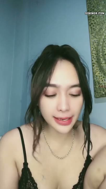 Cubit Uting Gemes Kylie Berkacamata ID 98008864 Mango
