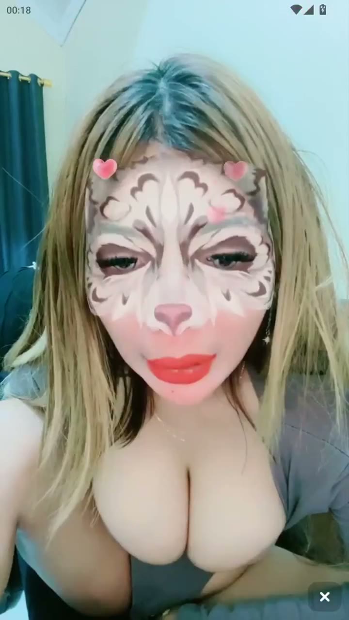 Kostum Setipis Ini Jepit Kemaluan Berliana Pirang ID 33527210 Dream